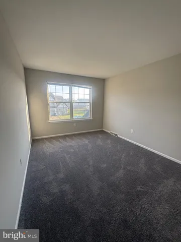 a view of a big room with closet