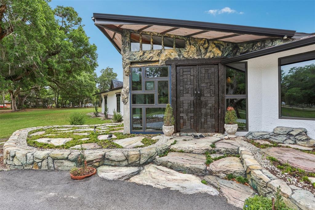 27616 Miller Road Dade City, FL 33525 - Photo 5 of 97