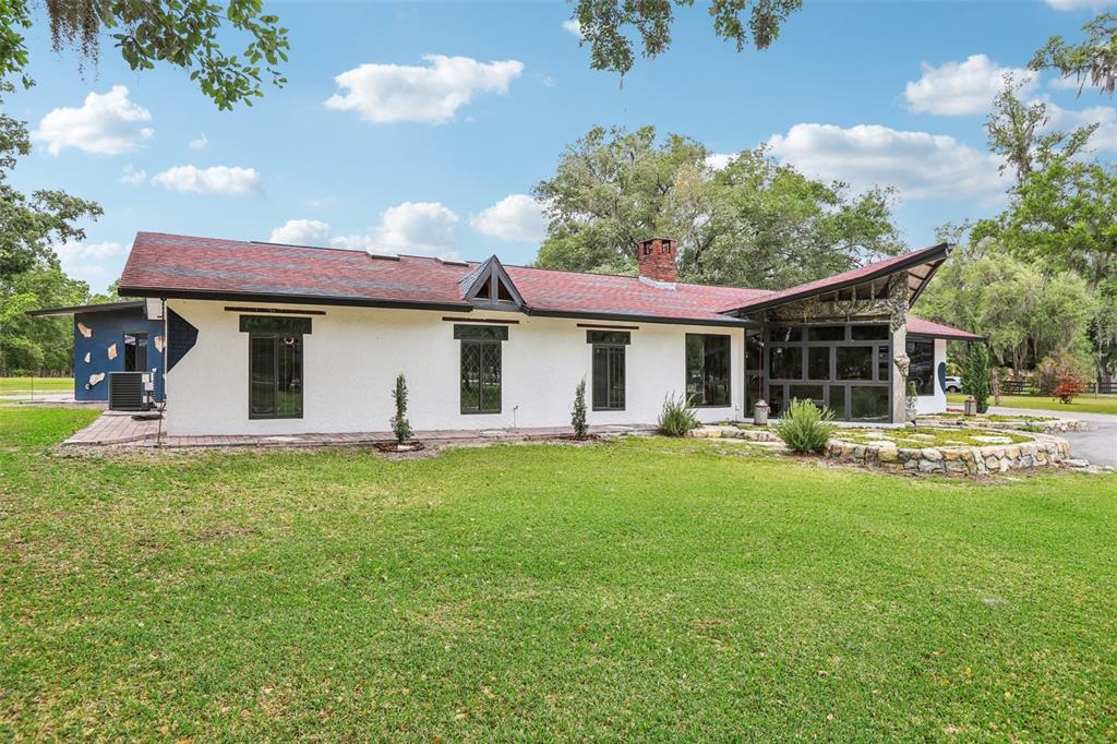 27616 Miller Road Dade City, FL 33525 - Photo 10 of 97