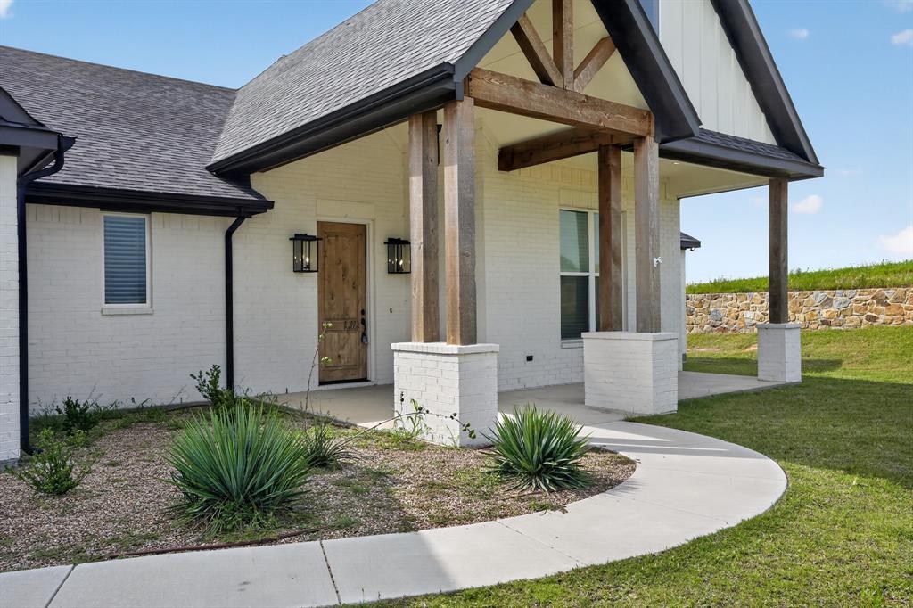 1040 Agnes Street North Springtown, TX 76082 - Photo 4 of 40