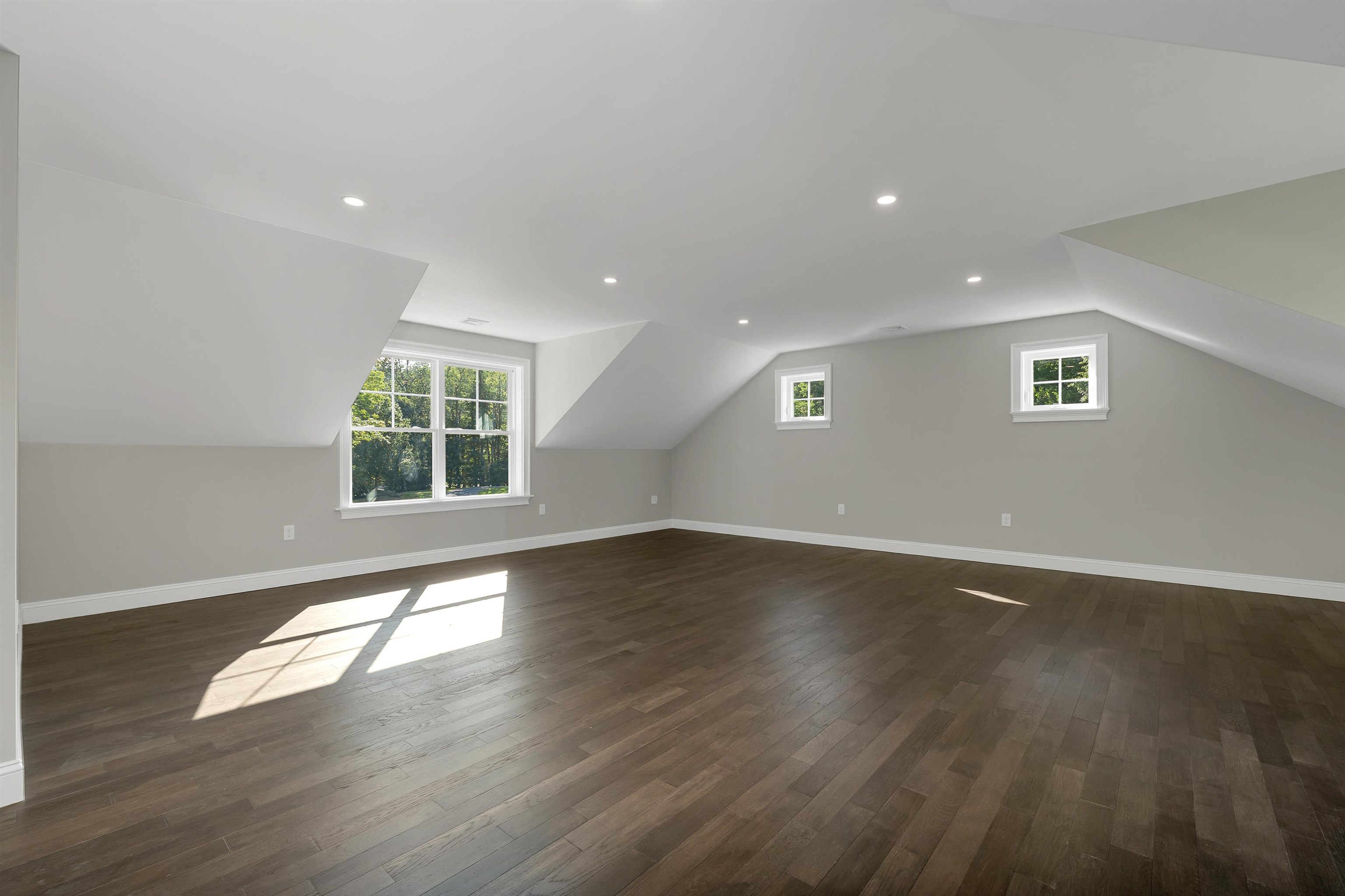 60 Jenkins Road Bedford, NH 03110 - Photo 32 of 43 Gallery Image 32
