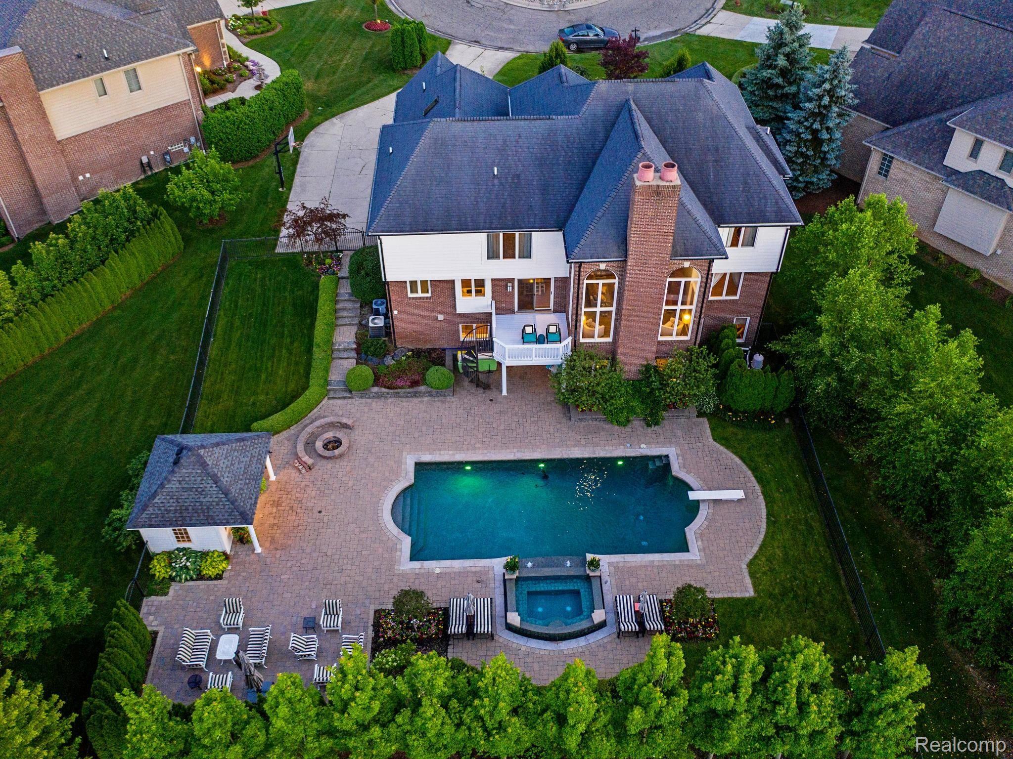 5323 Carlisle Court Rochester, MI 48306 - Photo 51 of 57 5323 Carlisle Ct Rochester MI-074-108-DJI 0936-MLS_Size.jpg