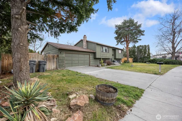$399,000 | 520 North Conway Place, Kennewick, WA 99336