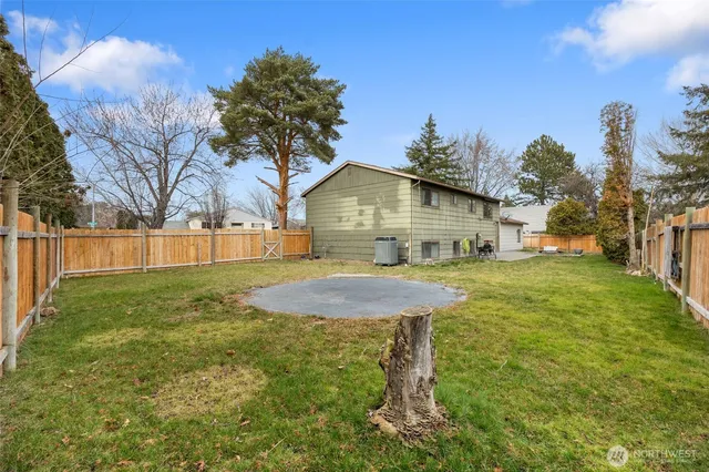 $399,000 | 520 North Conway Place, Kennewick, WA 99336