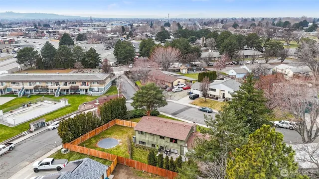 $399,000 | 520 North Conway Place, Kennewick, WA 99336