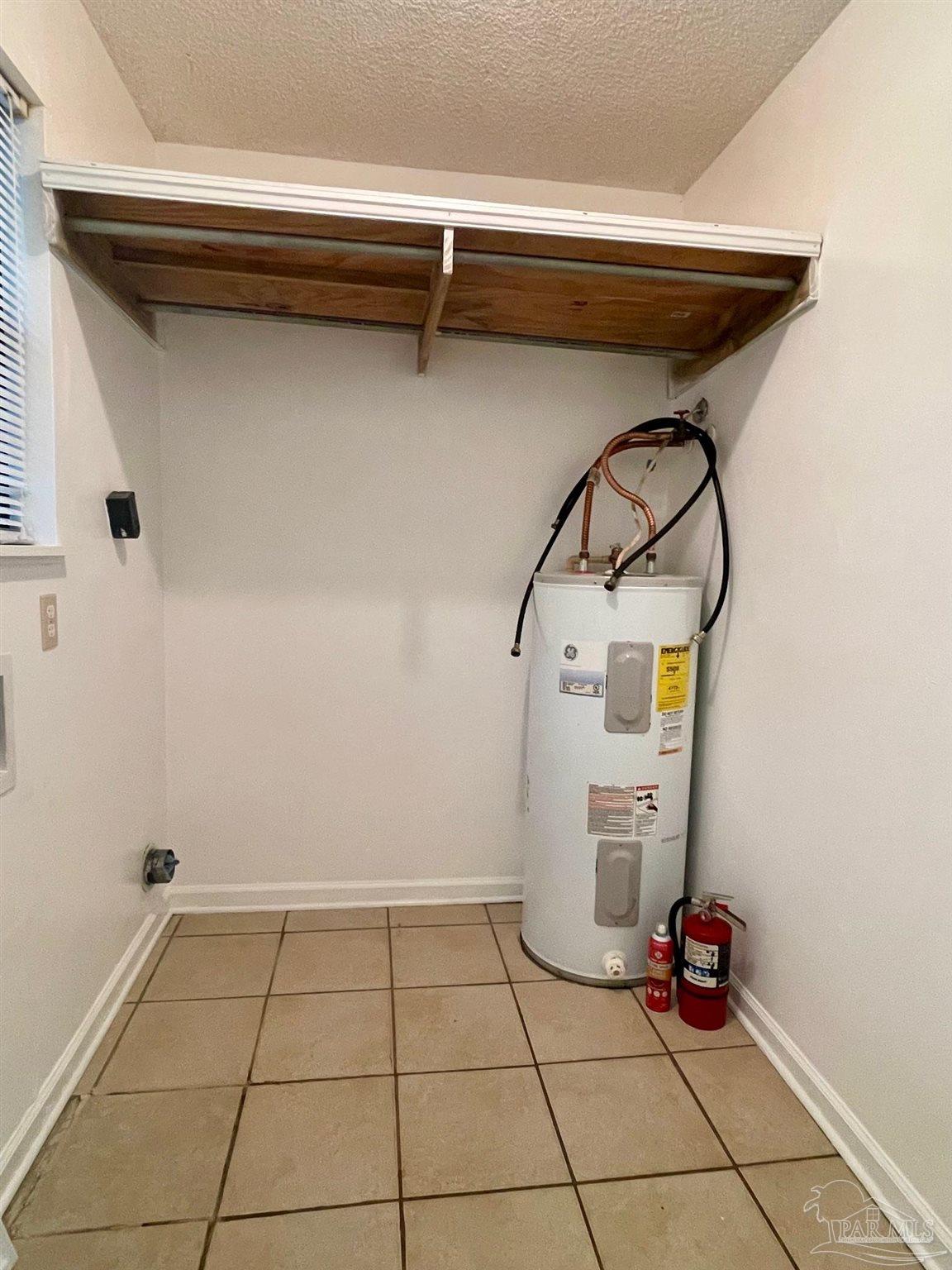 6455 Maddox Road Milton, FL 32570 - Photo 4 of 13 a view of utility room