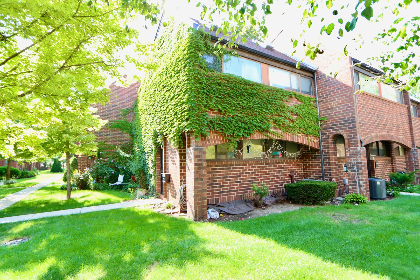 841 South Racine Avenue, Unit C Chicago, IL 60607 - Photo 1 of 6 Gallery Image 1