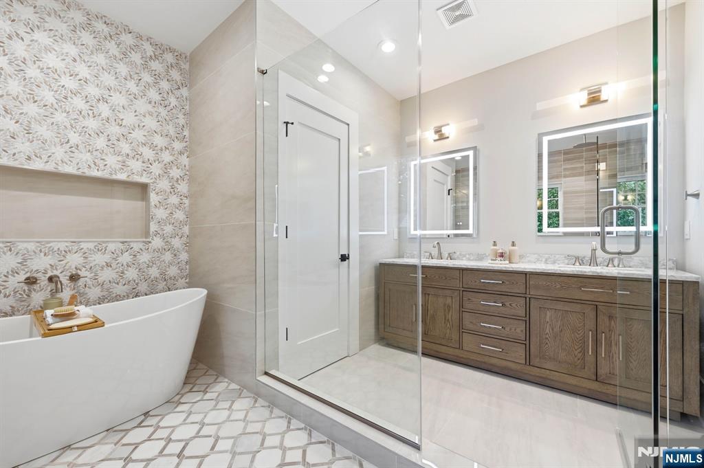 4 Athens Road Short Hills, NJ 07078 - Photo 23 of 39 Gallery Image 23