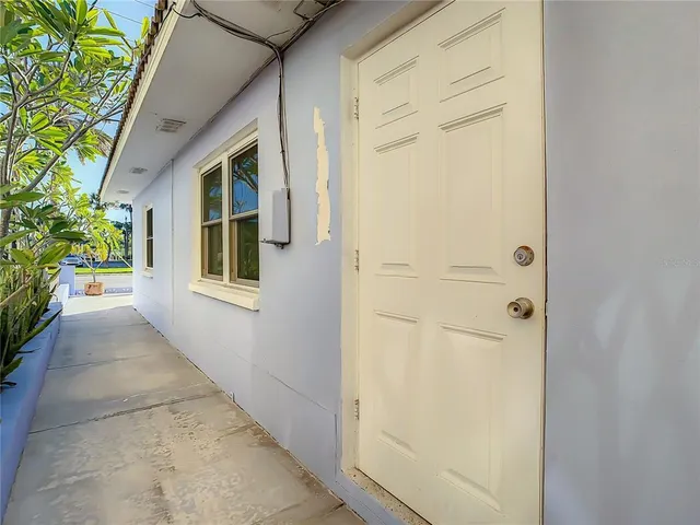 $2,900 | 18316 Gulf Boulevard, Redington Shores, FL 33708