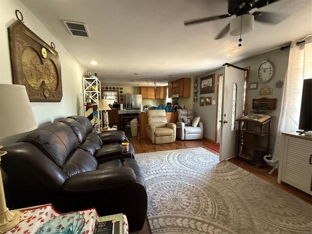 501 Fitzgerald Street Bangs, TX 76823 - Photo 7 of 18