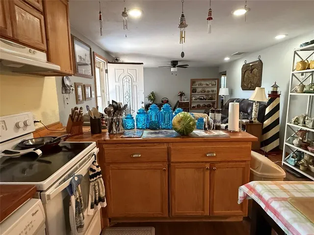 $160,000 | 501 Fitzgerald Street, Bangs, TX 76823