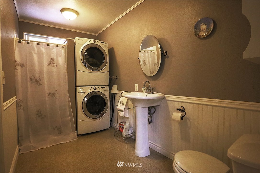 6598 East Chester Road Port Orchard, WA 98366 - Photo 15 of 25 Gallery Image 15