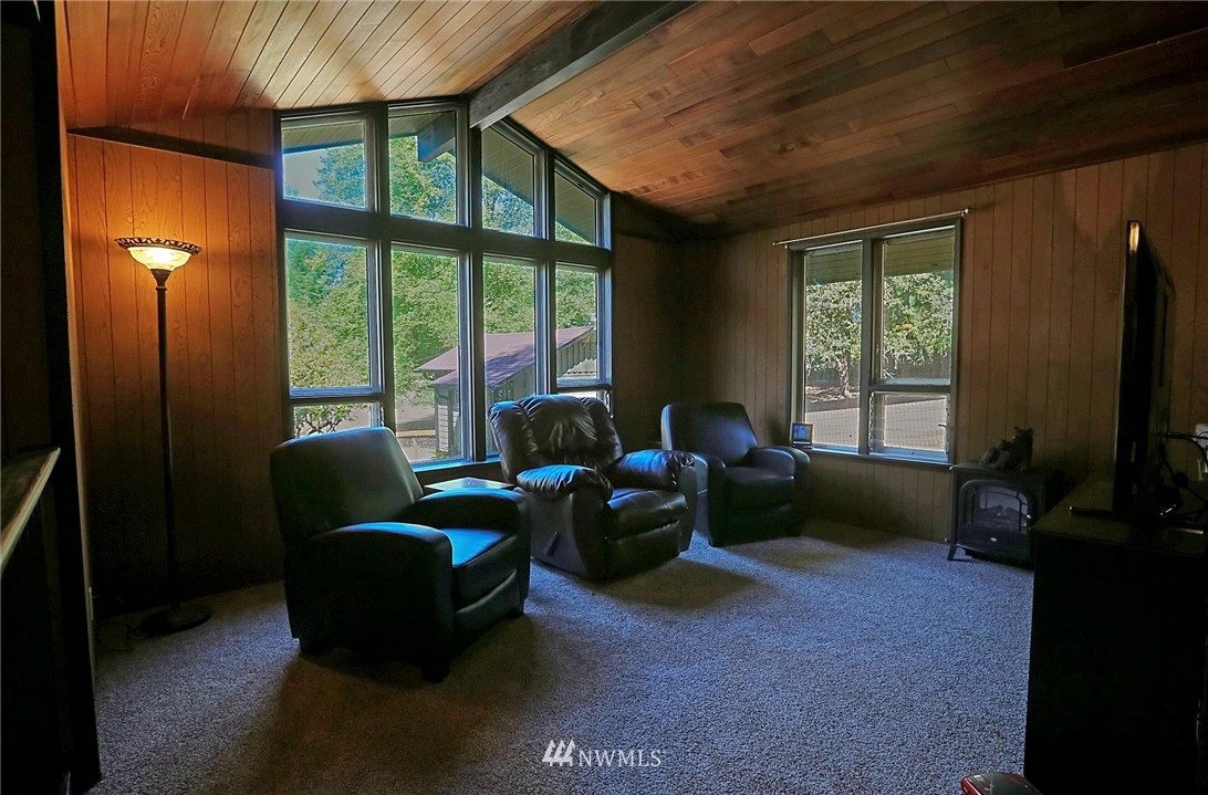 6598 East Chester Road Port Orchard, WA 98366 - Photo 19 of 25 Gallery Image 19