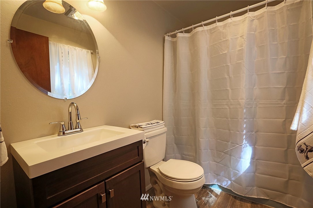 6598 East Chester Road Port Orchard, WA 98366 - Photo 21 of 25 Gallery Image 21