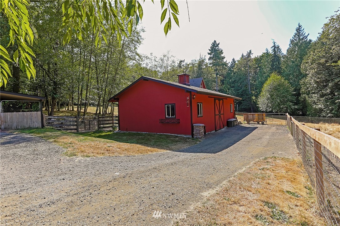 6598 East Chester Road Port Orchard, WA 98366 - Photo 4 of 25 Gallery Image 4