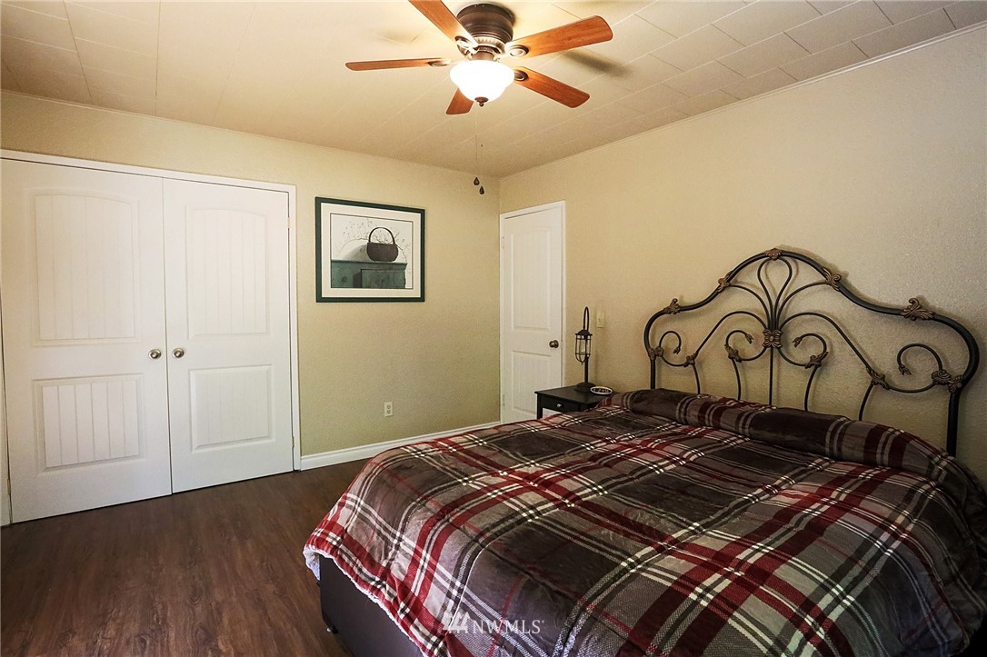 6598 East Chester Road Port Orchard, WA 98366 - Photo 9 of 25 Gallery Image 9