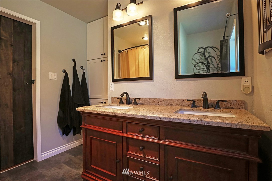 6598 East Chester Road Port Orchard, WA 98366 - Photo 10 of 25 Gallery Image 10