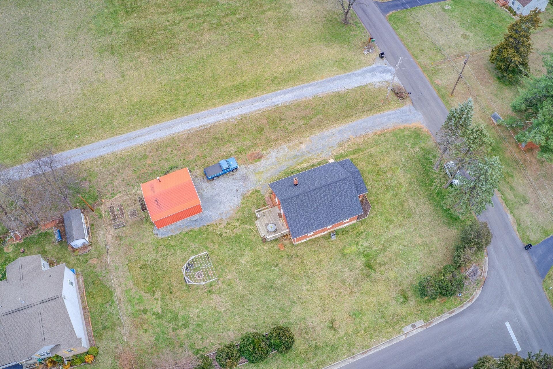 1316 Beaumont Road Roanoke, VA 24019 - Photo 11 of 45 011-341146-20-1316 Beaumont Rd-60_867948