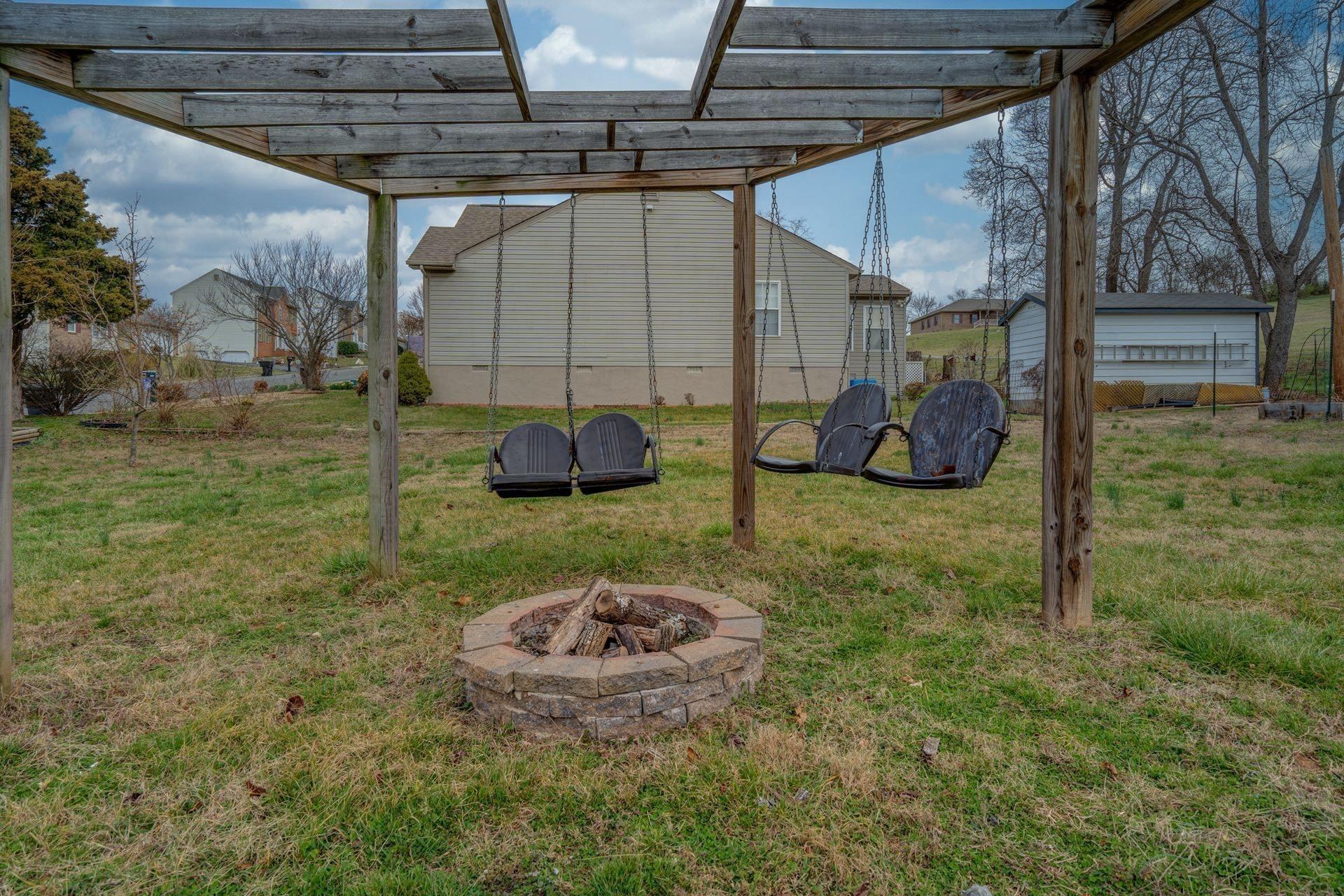1316 Beaumont Road Roanoke, VA 24019 - Photo 40 of 45 037-341146-DSC00026_27_28_29_30_8684727