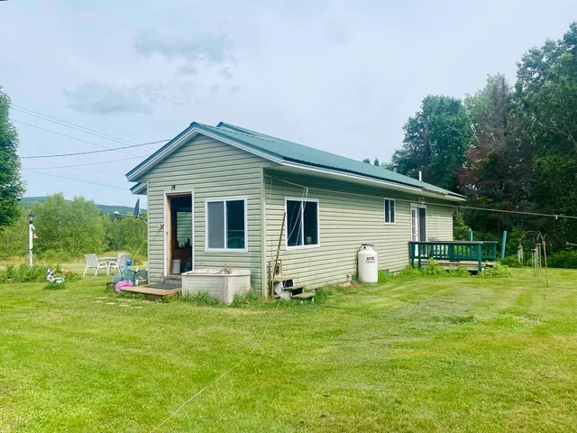 $180,000 | 1810 Route 102 Canaan Vt 05903, Canaan, VT 05903