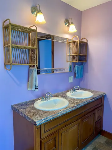 $180,000 | 1810 Route 102 Canaan Vt 05903, Canaan, VT 05903