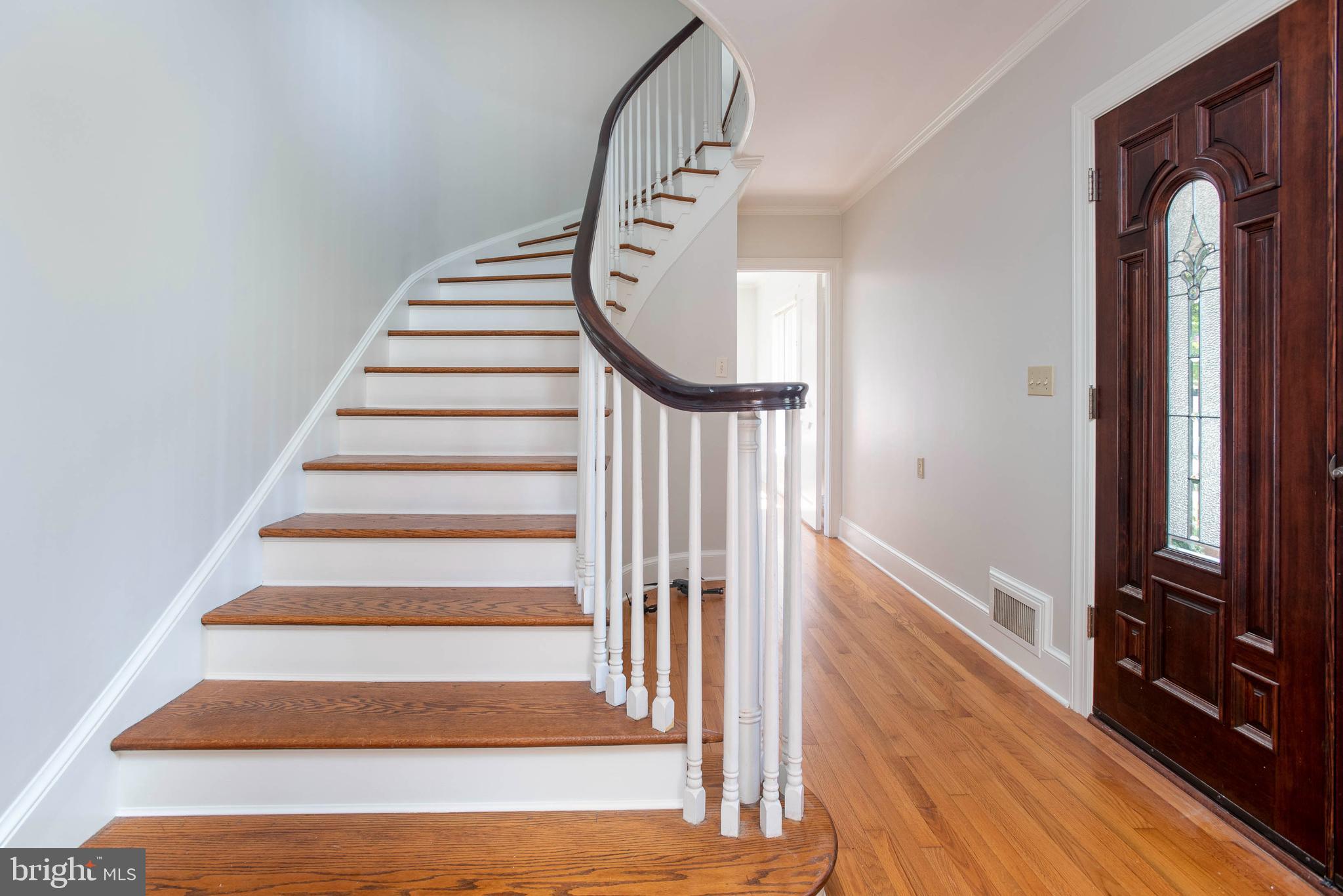 24718 Beverly Road St. Michaels, MD 21663 - Photo 22 of 49 stair case