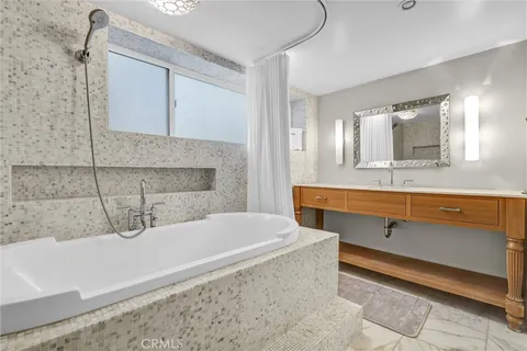 $8,500 | 2740 Highland Way, Laguna Beach, CA 92651