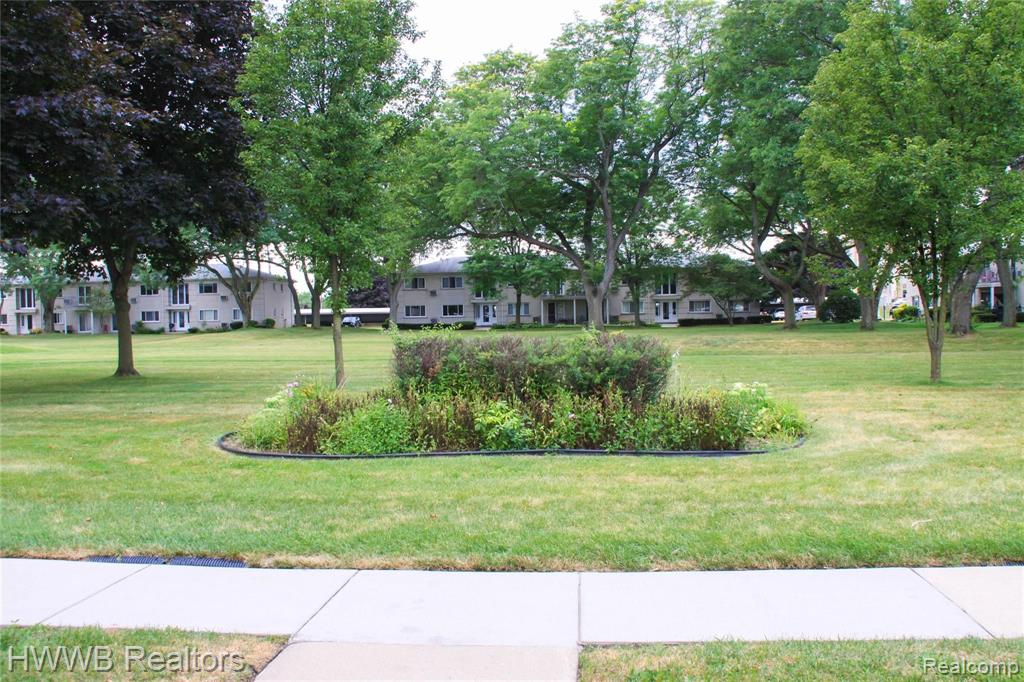 4113 Telegraph Road, Unit 223 Bloomfield Hills, MI 48302 - Photo 12 of 13
