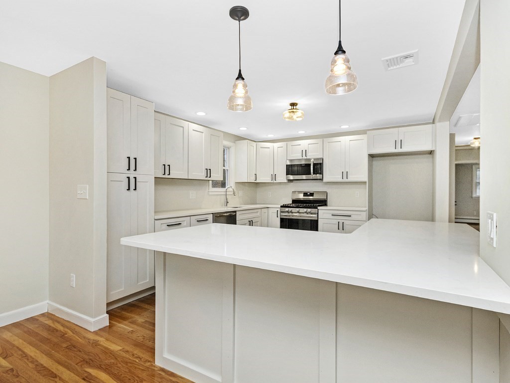 12 Devon Road Norwood, MA 02062 - Photo 3 of 34 Gallery Image 3