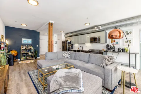 $789,000 | 4215 Glencoe Avenue, Unit 206, Marina del Rey, CA 90292