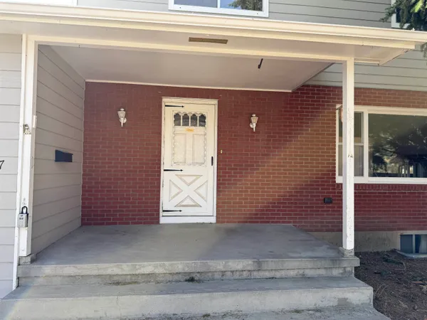 $395,000 | 817 Lombardy Circle, Riverton, WY 82501