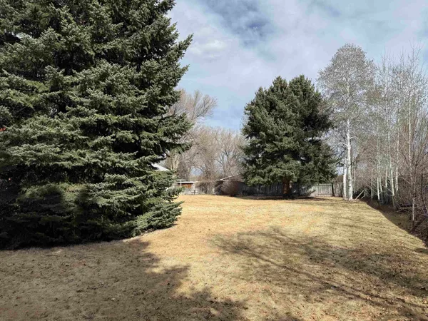$395,000 | 817 Lombardy Circle, Riverton, WY 82501