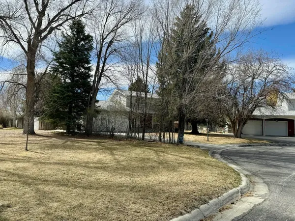 $395,000 | 817 Lombardy Circle, Riverton, WY 82501