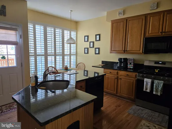 $734,977 | 7502 Shirley Hunter Way, Alexandria, VA 22315