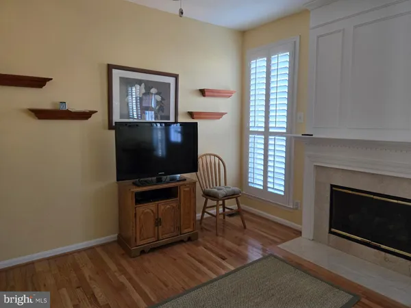 $734,977 | 7502 Shirley Hunter Way, Alexandria, VA 22315