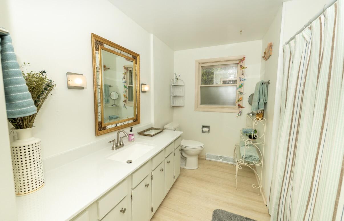 W2131 Playbird Road Sheboygan, WI 53083 - Photo 20 of 27 IMG_1933