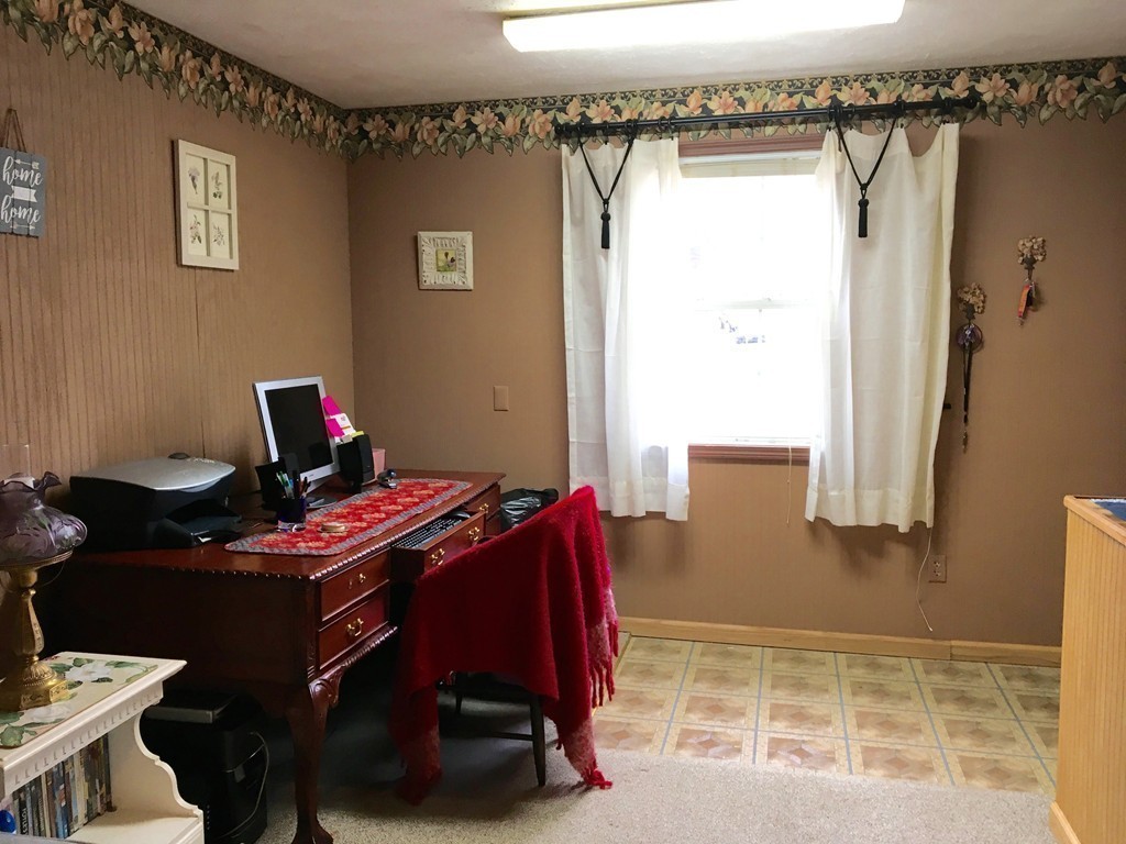 63 Mashapaug Road Holland, MA 01521 - Photo 14 of 29