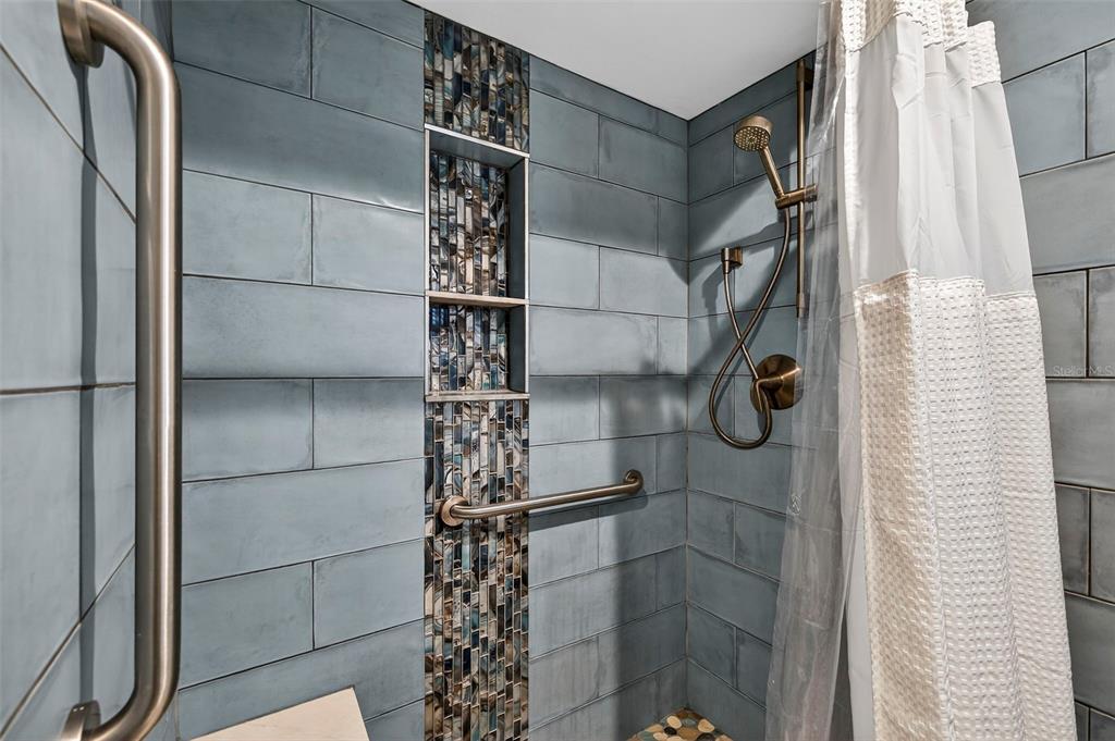 13233 88th Avenue Seminole, FL 33776 - Photo 32 of 38