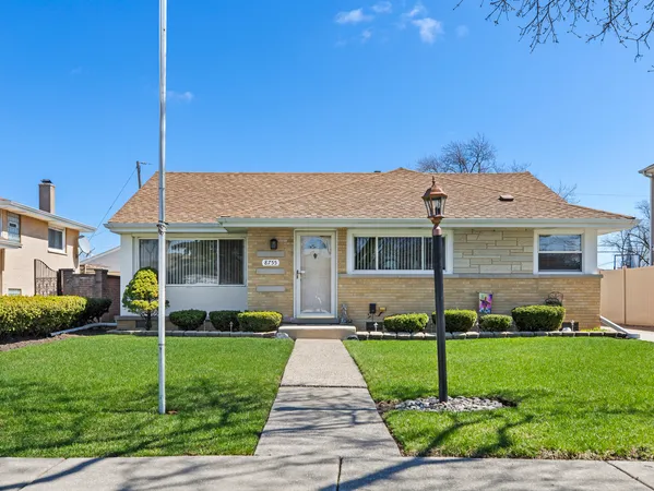 $519,900 | 8755 North Oleander Avenue, Niles, IL 60714
