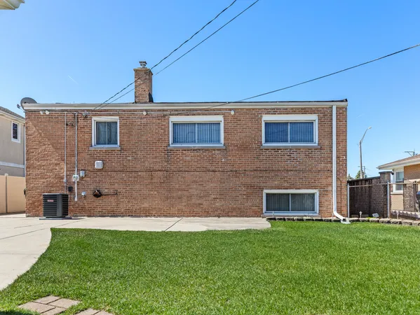 $519,900 | 8755 North Oleander Avenue, Niles, IL 60714