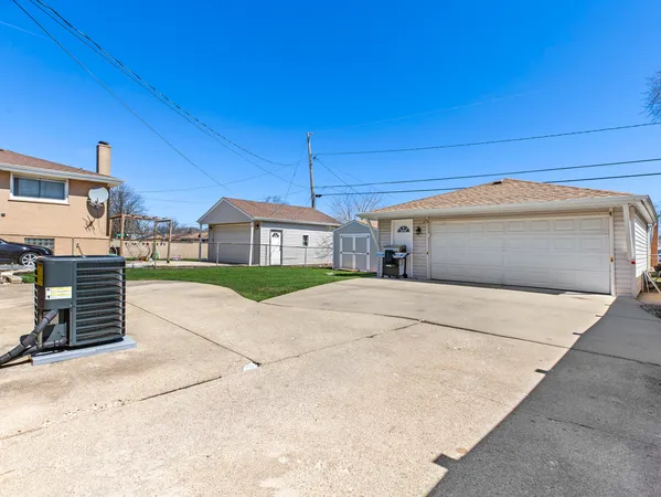 $519,900 | 8755 North Oleander Avenue, Niles, IL 60714