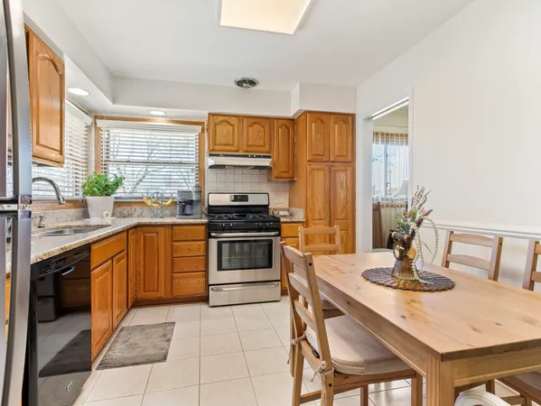 $519,900 | 8755 North Oleander Avenue, Niles, IL 60714
