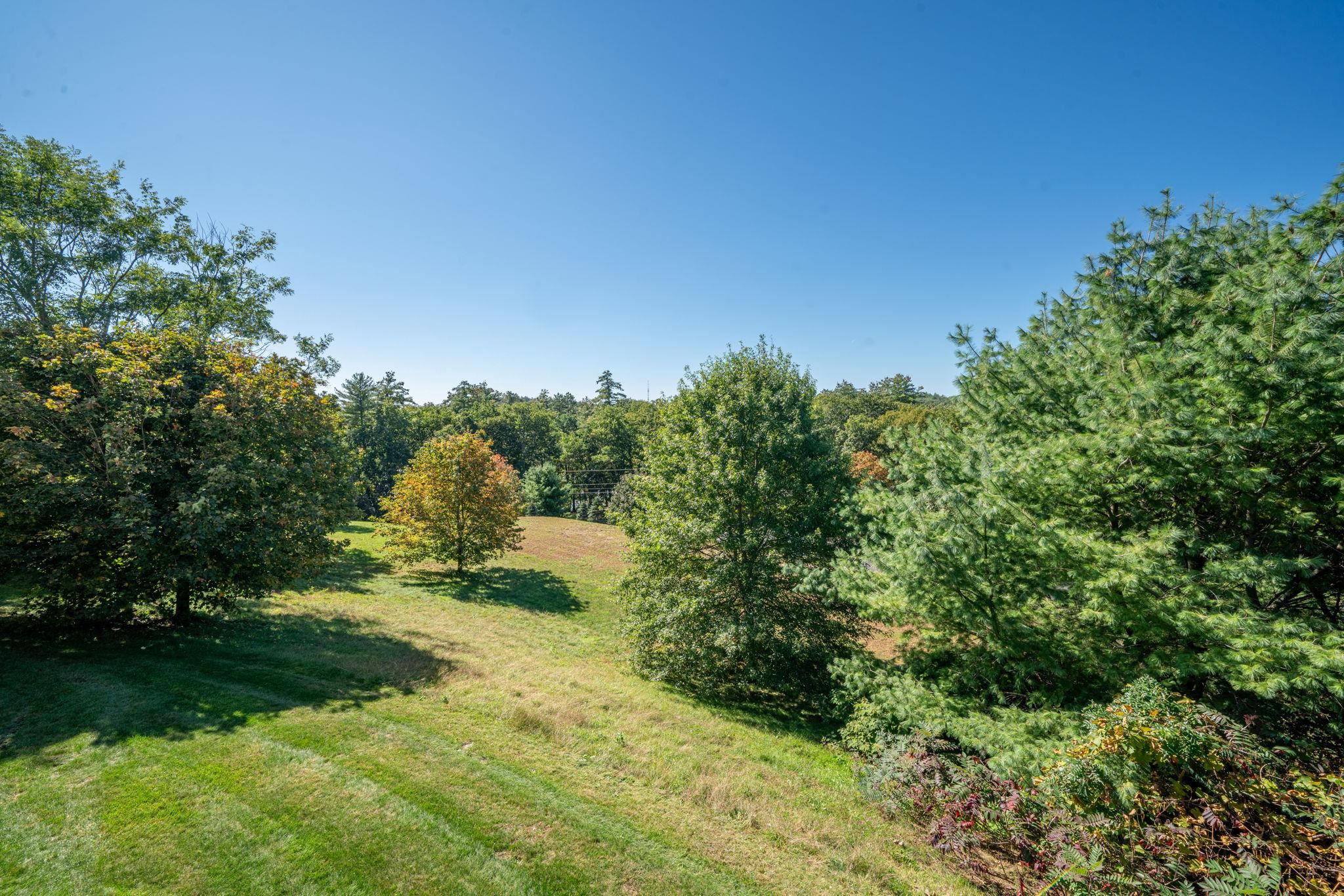 36 Mountain Village Road Salem, NH 03079 - Photo 2 of 35 Gallery Image 2
