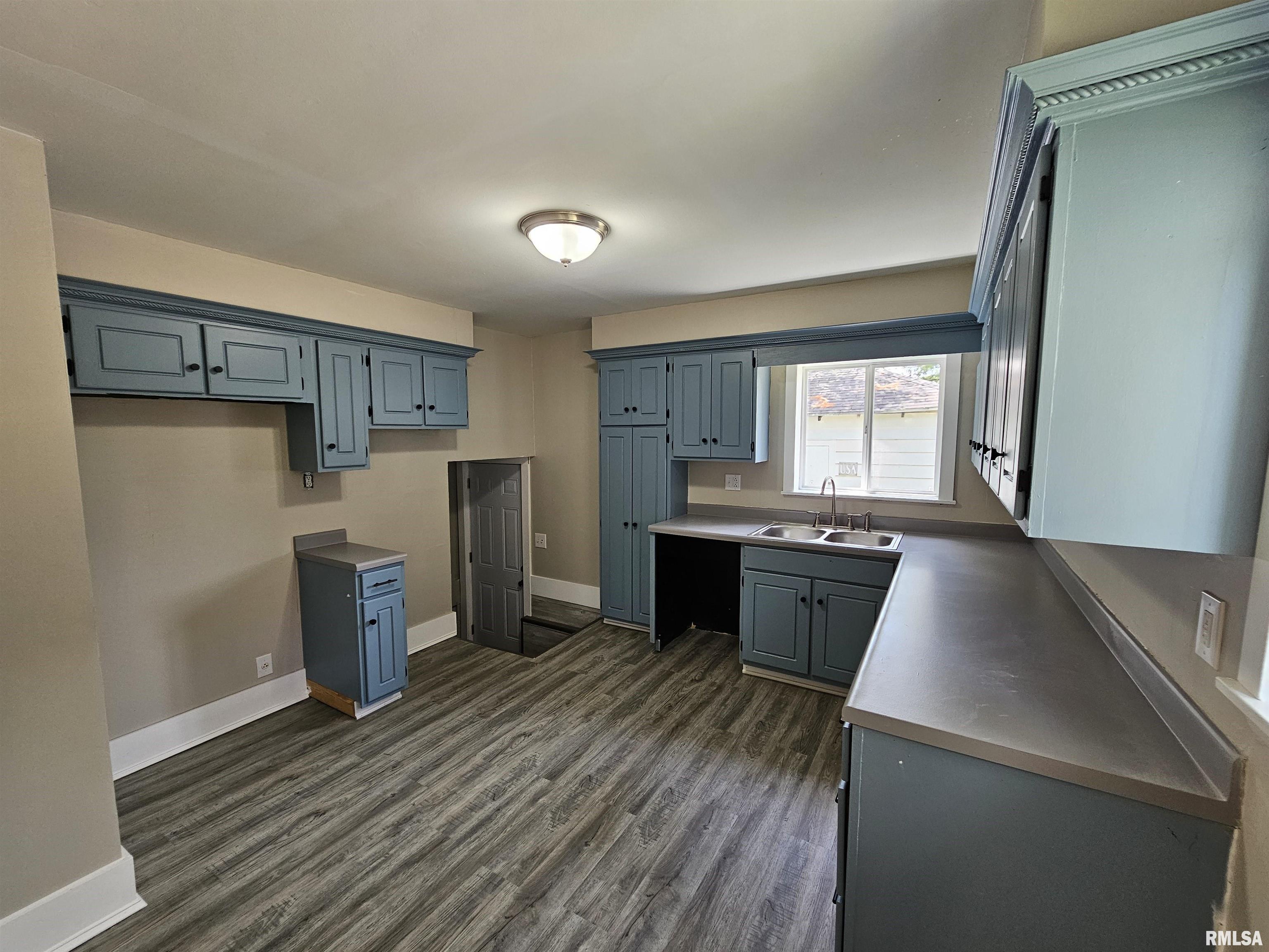 719 Harrison Street Mount Vernon, IL 62864 - Photo 15 of 19 Gallery Image 15