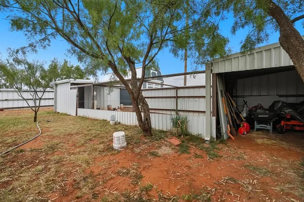 $199,900 | 1104 West New Mexico Avenue, Sweetwater, TX 79556