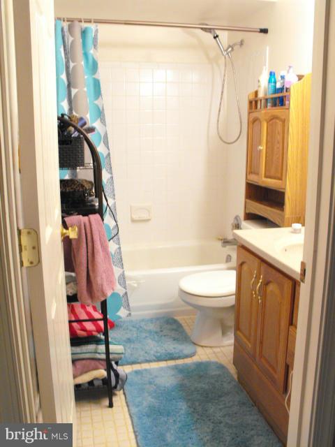 5829 Royal Ridge Drive, Unit 941 Springfield, VA 22152 - Photo 6 of 17 Bath