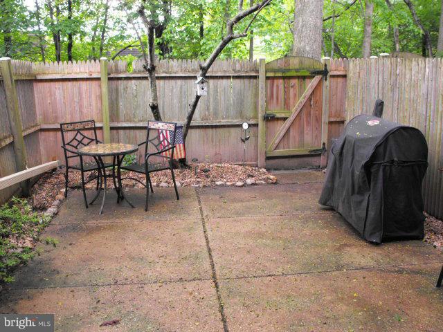 5829 Royal Ridge Drive, Unit 941 Springfield, VA 22152 - Photo 10 of 17 Exterior (Rear)