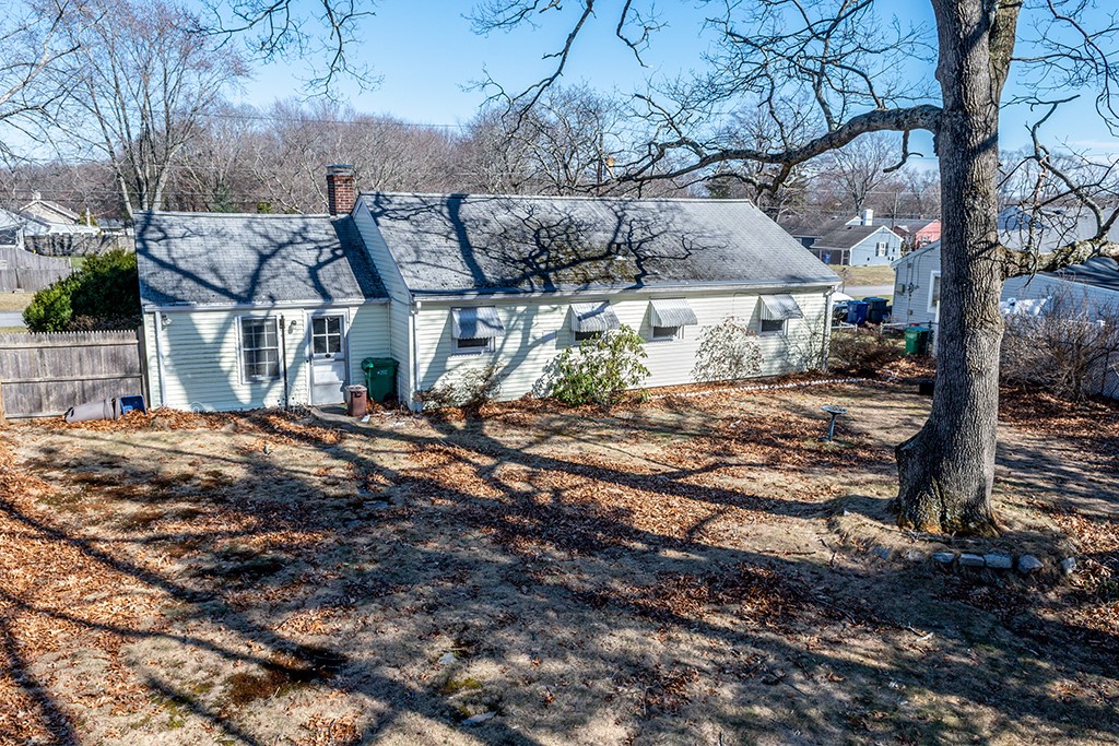 239 Richmond Drive Warwick, RI 02888 - Photo 5 of 11 Back of House top view
