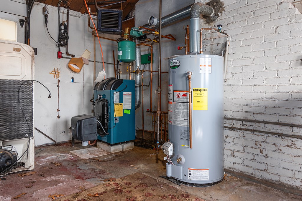 239 Richmond Drive Warwick, RI 02888 - Photo 10 of 11 Furnace and Water Heater