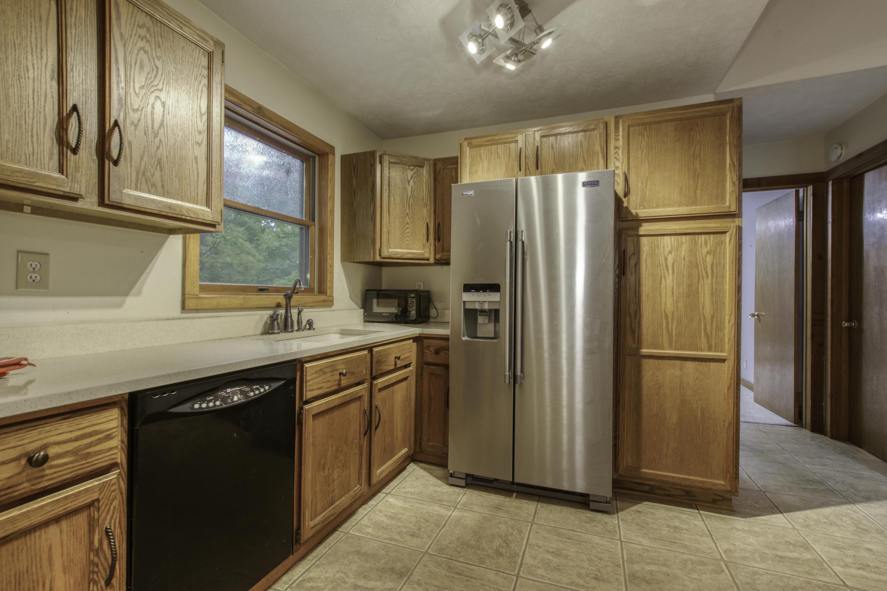 11992 Keiber Road Greenville, MI 48838 - Photo 16 of 48 Kitchen
